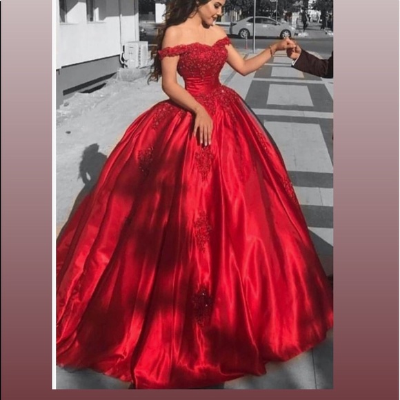 Dresses & Skirts - Red quince dress.